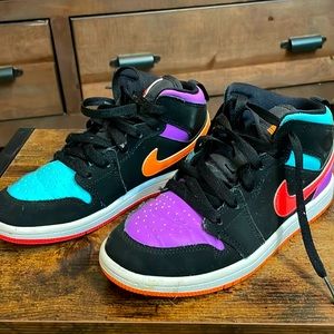 Air Jordan 1 Mid Multicolor